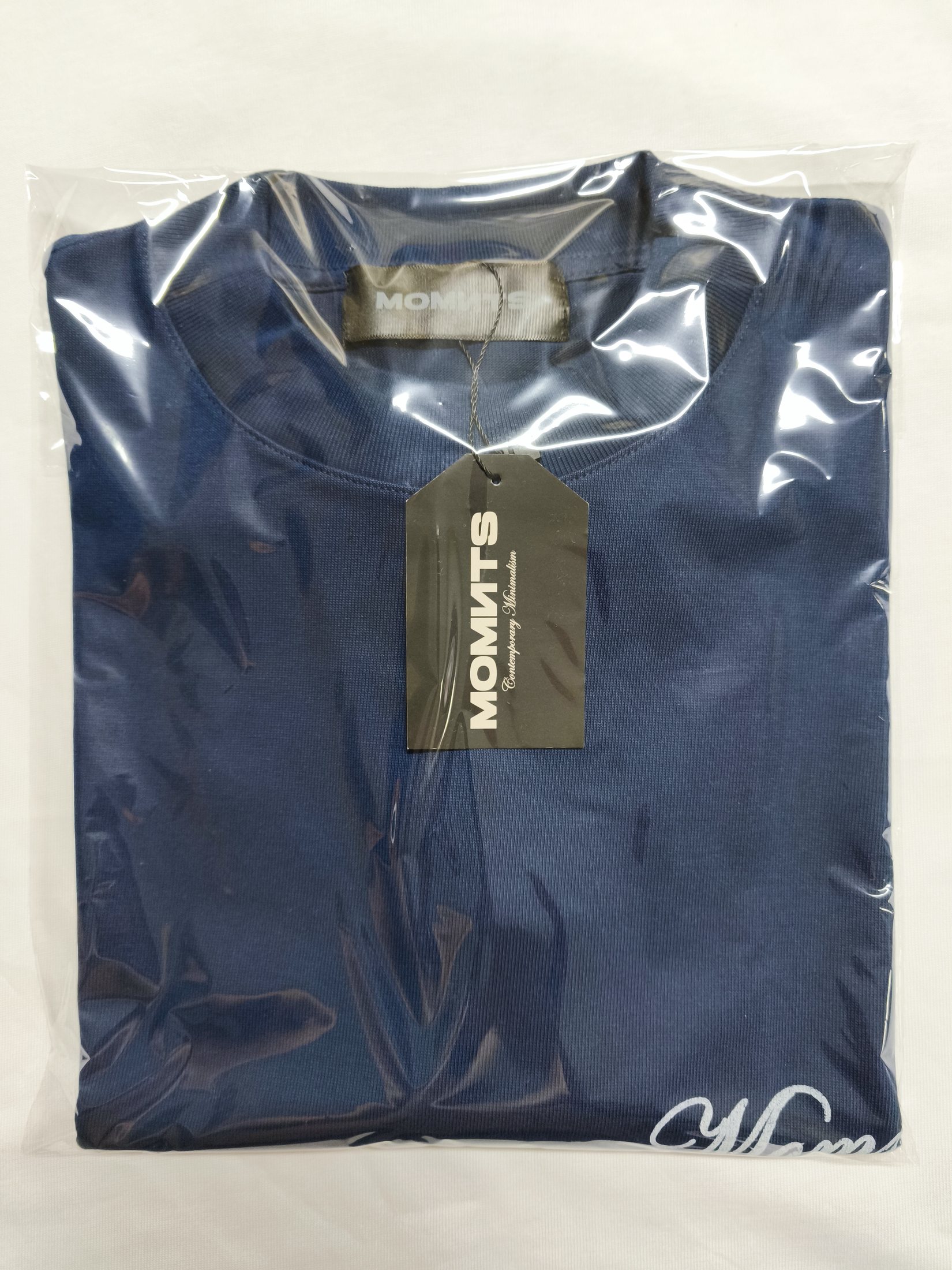Prenda azul empacada